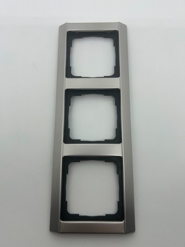 Gira 0213 serie e20 fach - 20, 3-fach